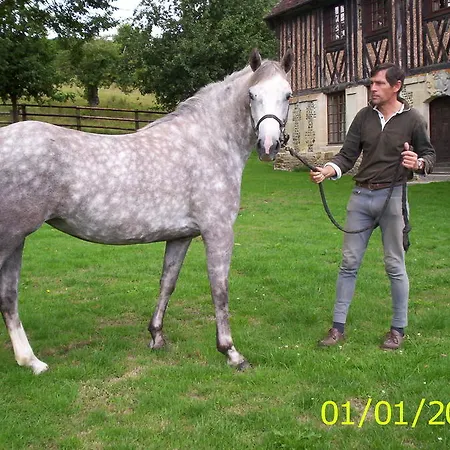 Bed & Breakfast Manoir Du Val Harangt 3*