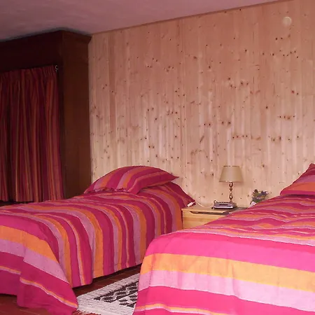 Bed & Breakfast Manoir Du Val Harangt 3*